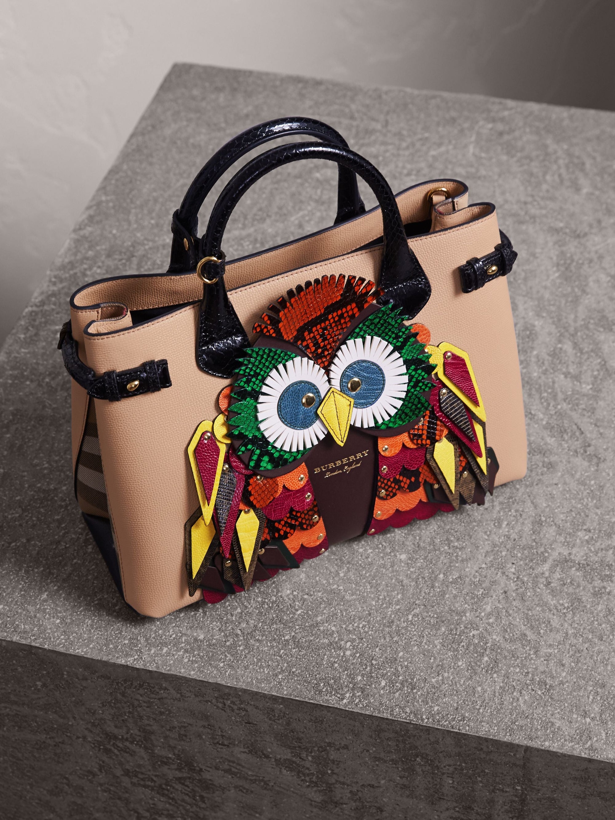 Sac The Banner moyen en cuir avec motif Bestiaire - Chino
