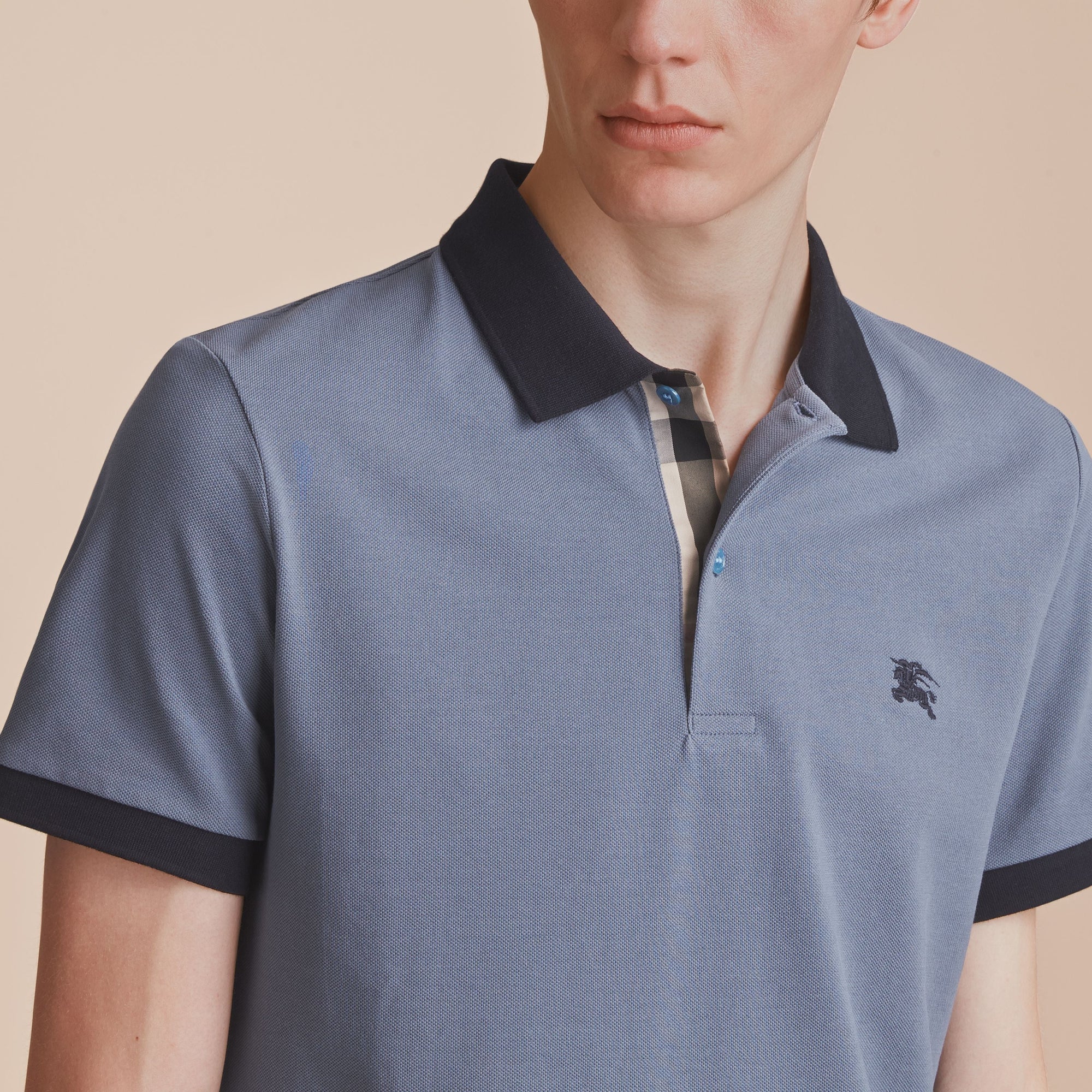 Polo bicolore en piqué de coton avec patte à motif check - Stone Blue