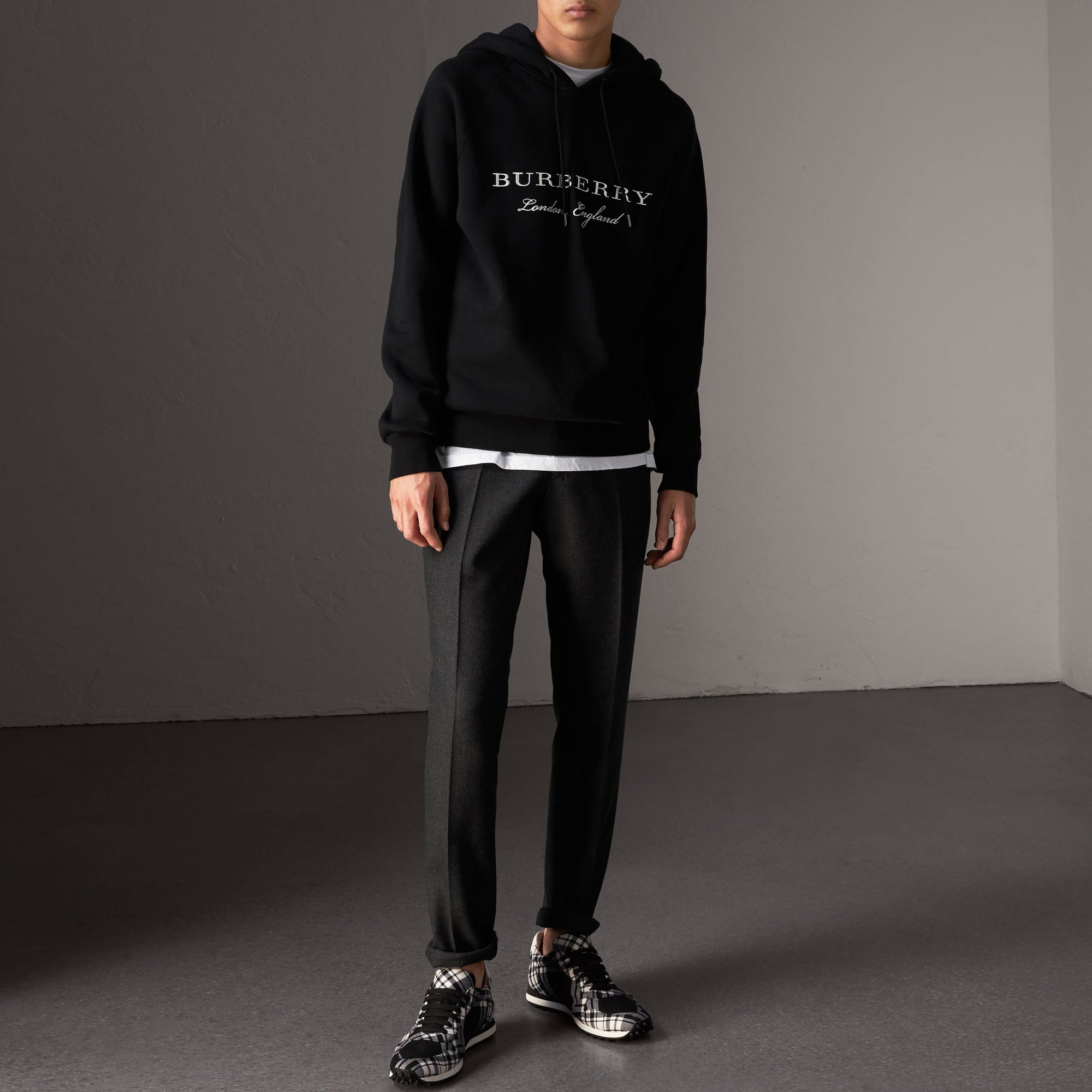 Sweat-shirt brodé à capuche - Black