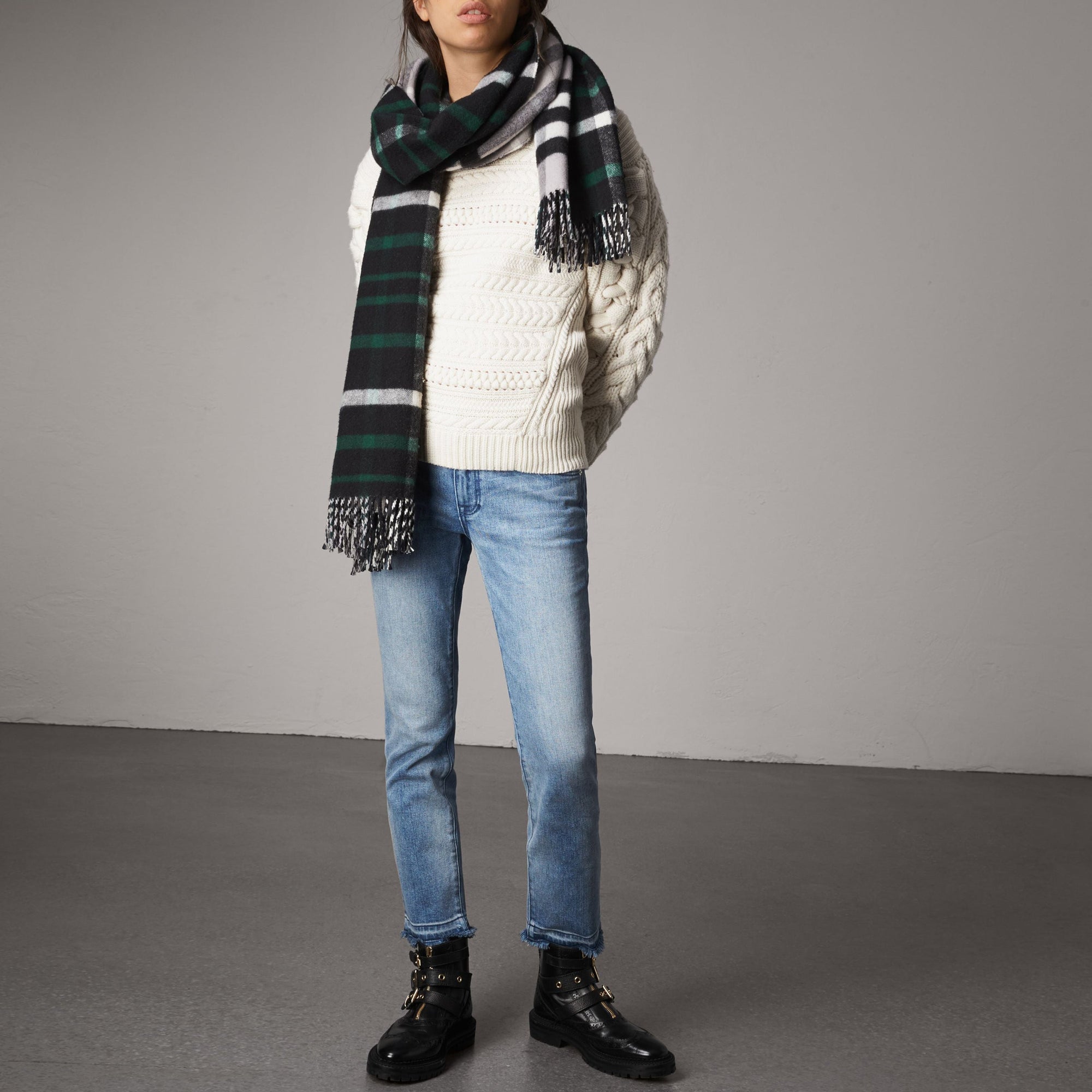 Écharpe oversize en laine et cachemire à motif check - Black