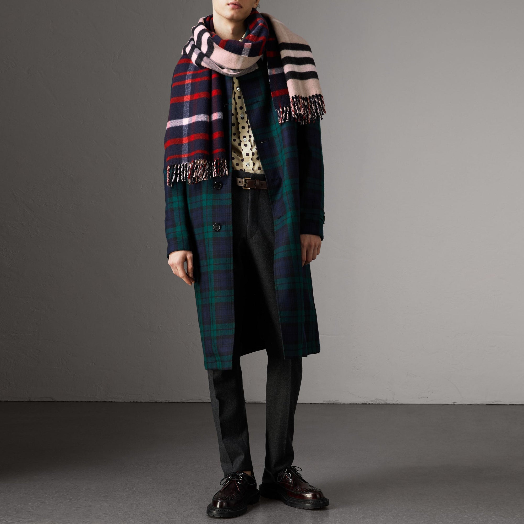 Écharpe oversize en laine et cachemire à motif check - Navy