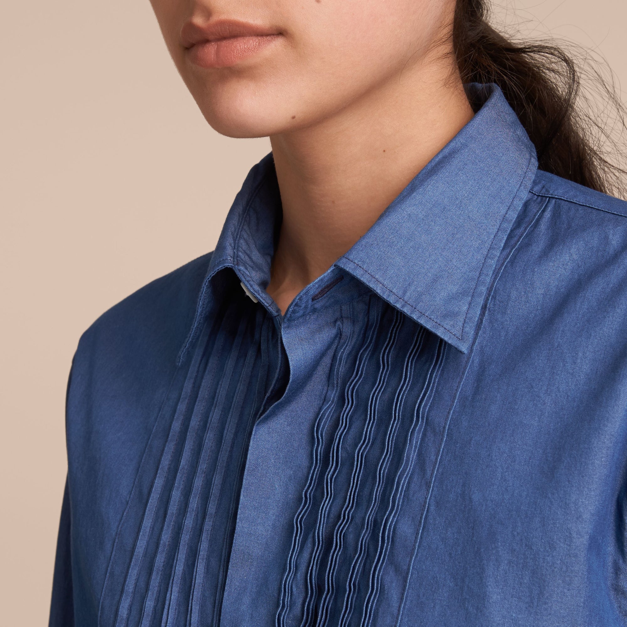 Chemise unisexe avec plastron nervuré & poignets mousquetaires - Denim Blue