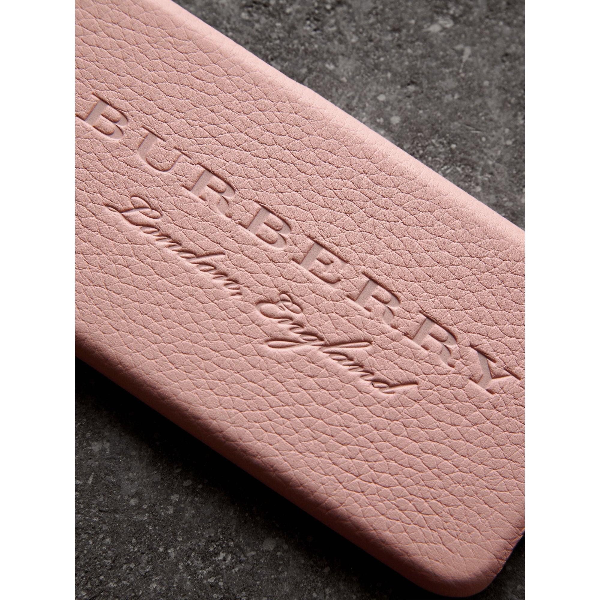 Étui pour iPhone 7 en cuir London - Pale Ash Rose