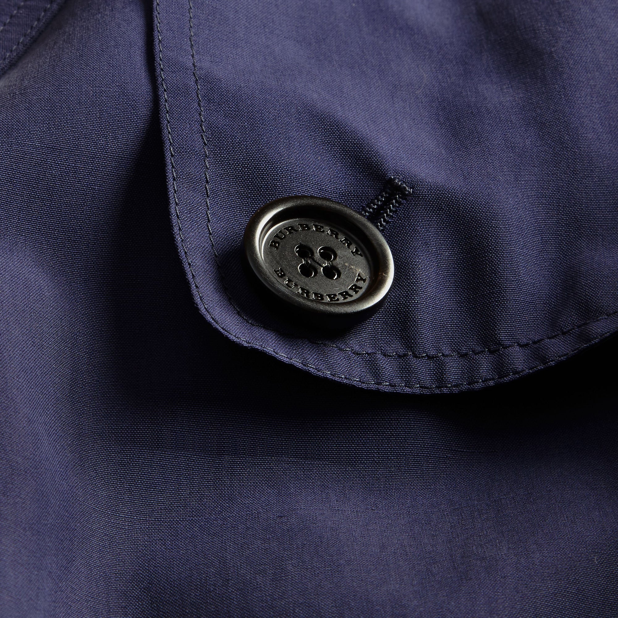 Trench-coat en soie oversize avec manches bouffantes - Navy