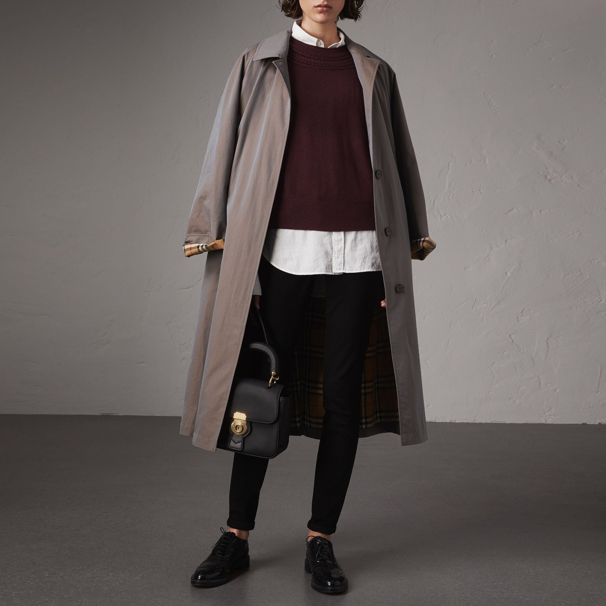 Pull en cachemire avec empiècement en maille torsadée - Deep Claret