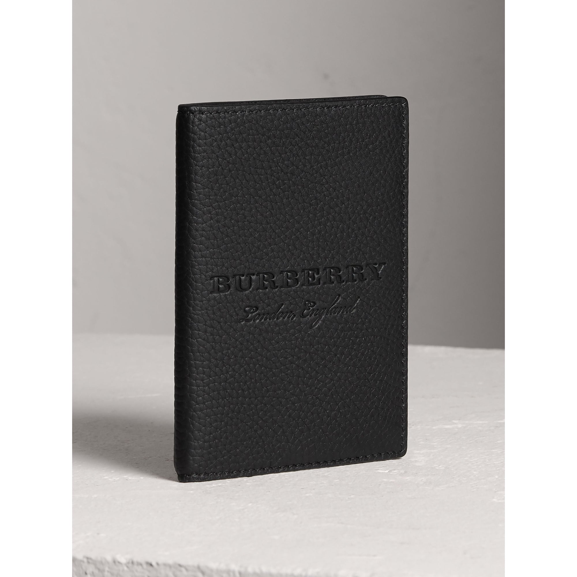 Étui pour passeport en cuir estampé - Black