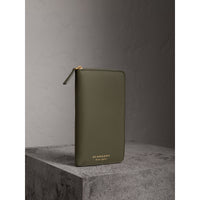 Portefeuille zippé en cuir trench - Slate Green