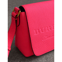 Petit sac Messenger en cuir néon estampé - Neon Pink