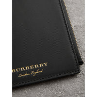Étui pour passeport zippé en cuir trench - Black