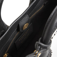 Petit sac The Banner en cuir bicolore avec détails richelieu - Chalk White & Black