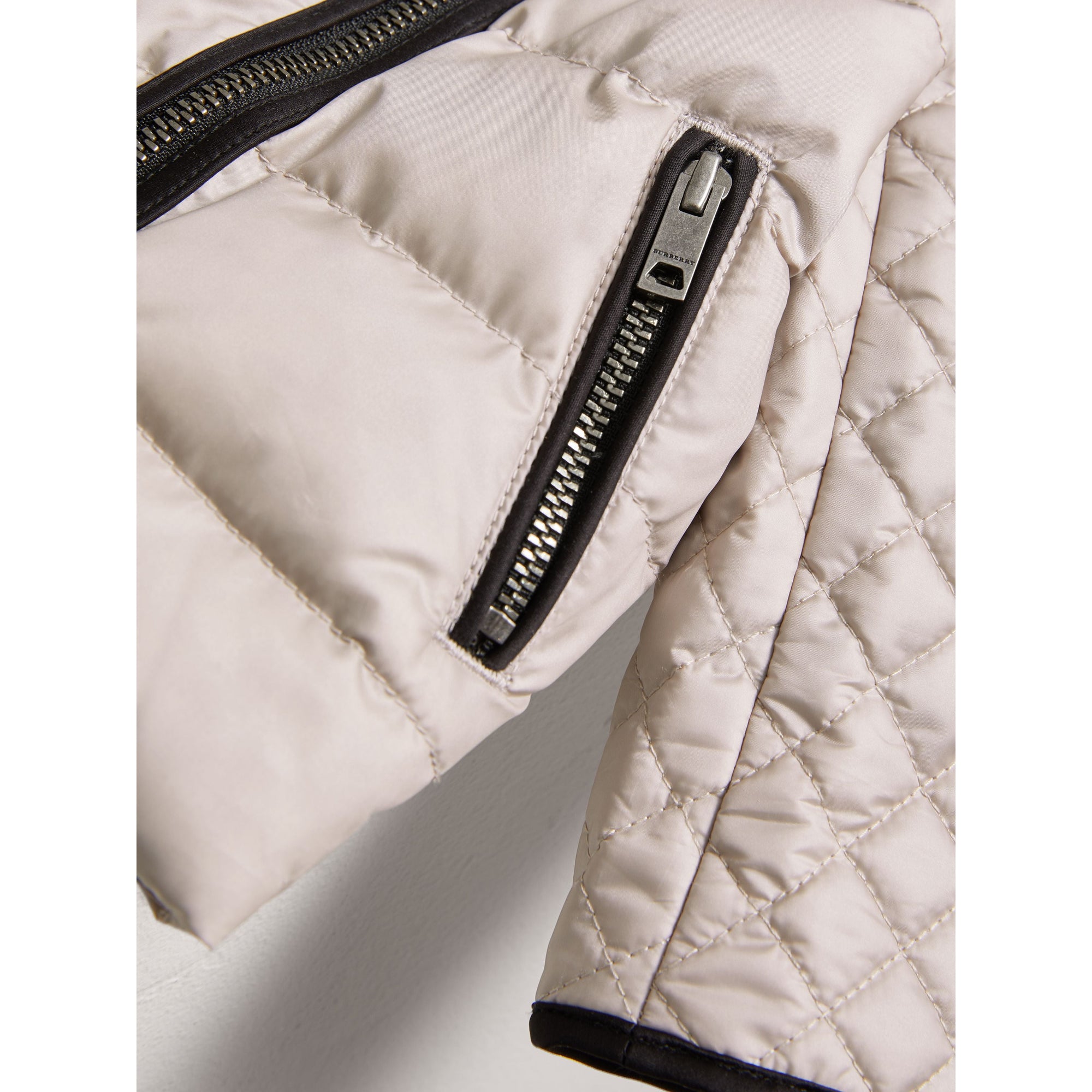 Veste imperméable rembourrée en duvet - Taupe Grey