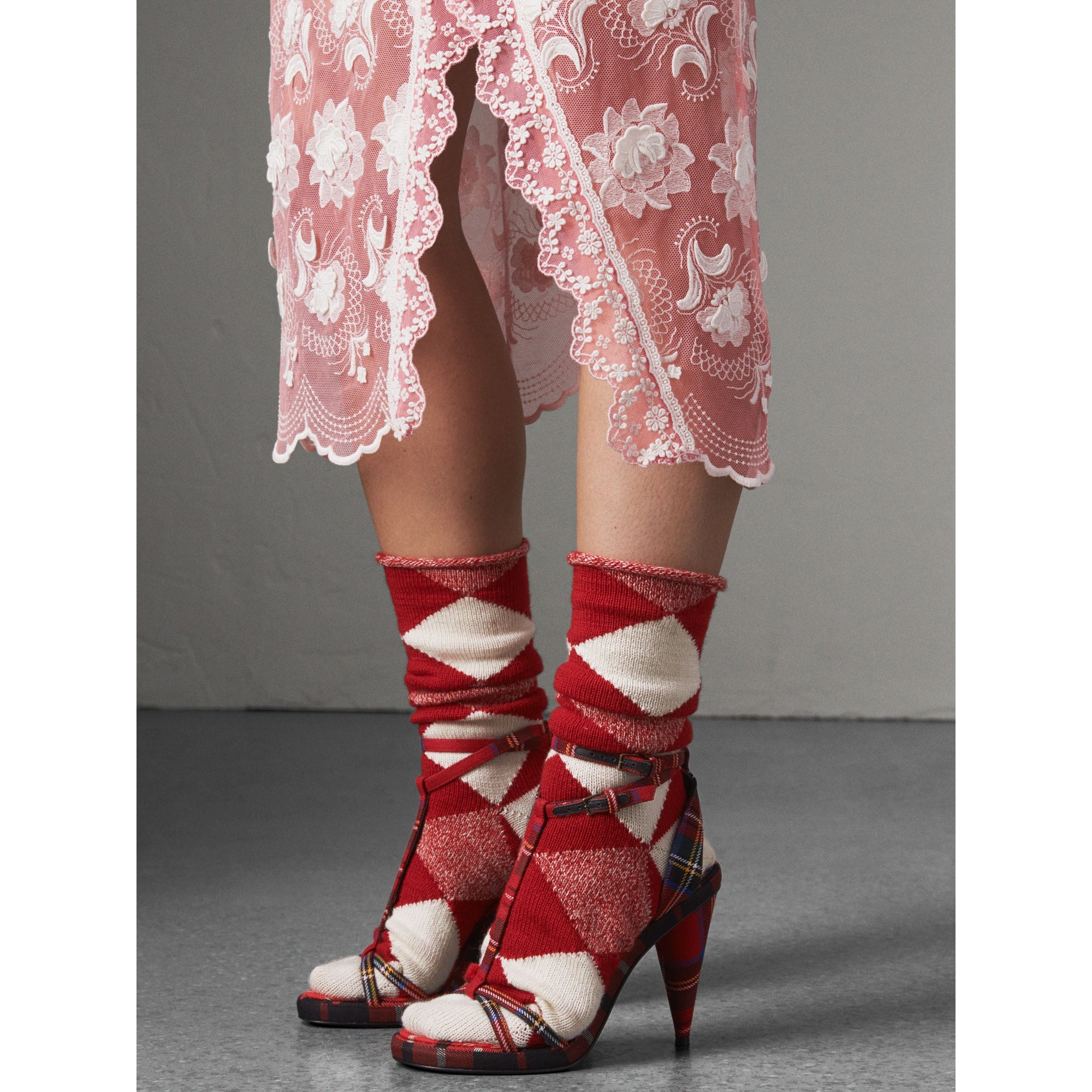Sandales à talons hauts coniques en laine tartan - Vibrant Red