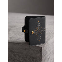 Porte-cartes en cuir à rivets avec bouclier du Cavalier - Black