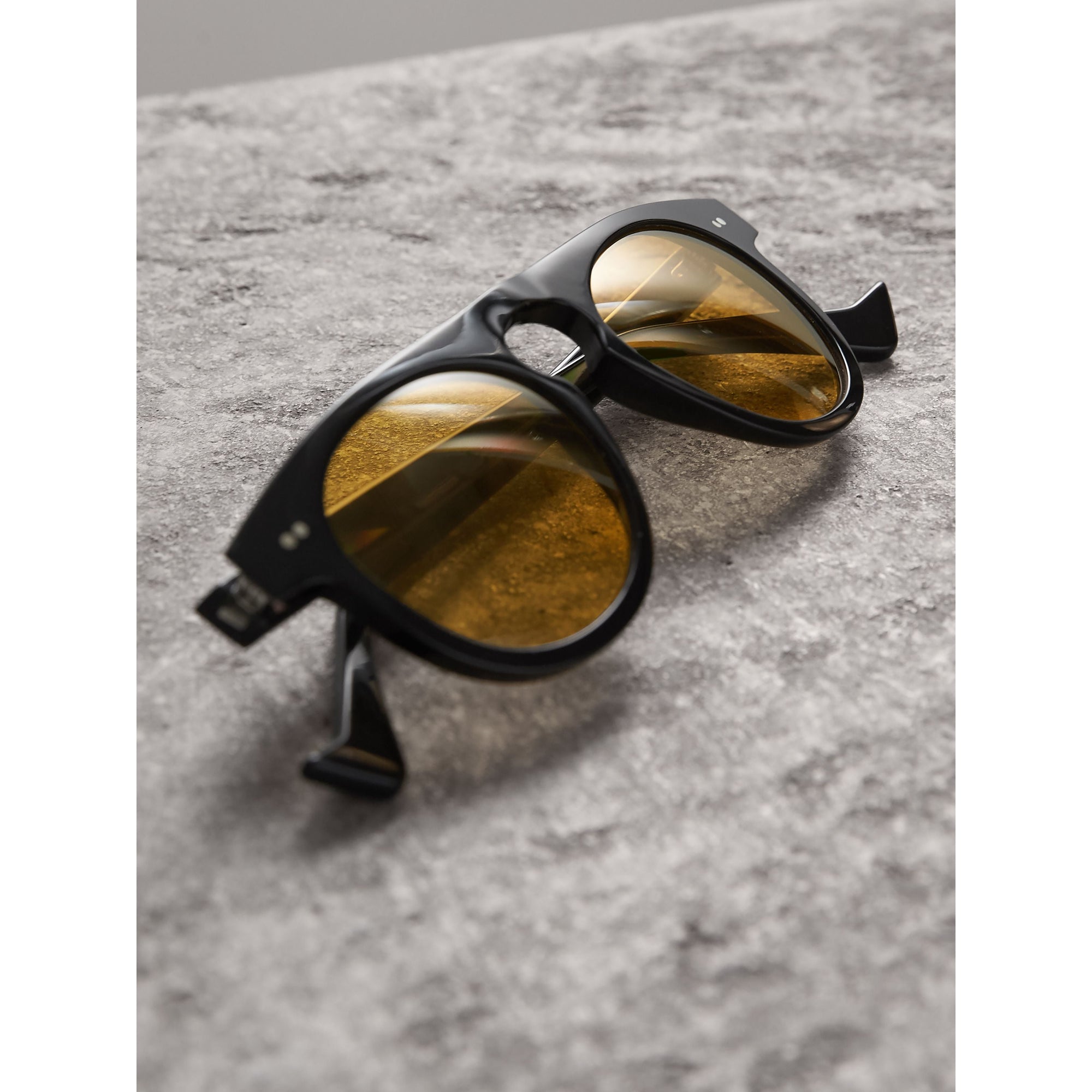 Lunettes de soleil à monture ronde The Keyhole - Black