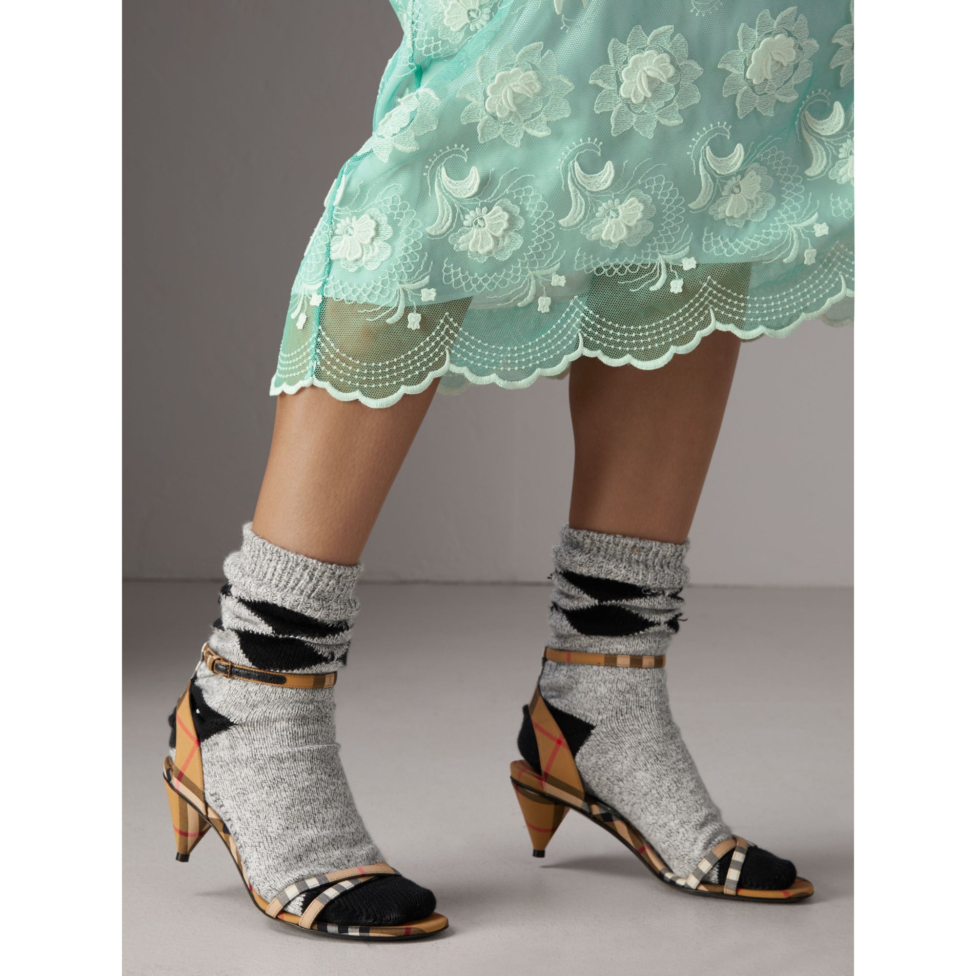 Sandales à talons coniques en coton à motif Vintage check - Antique Yellow