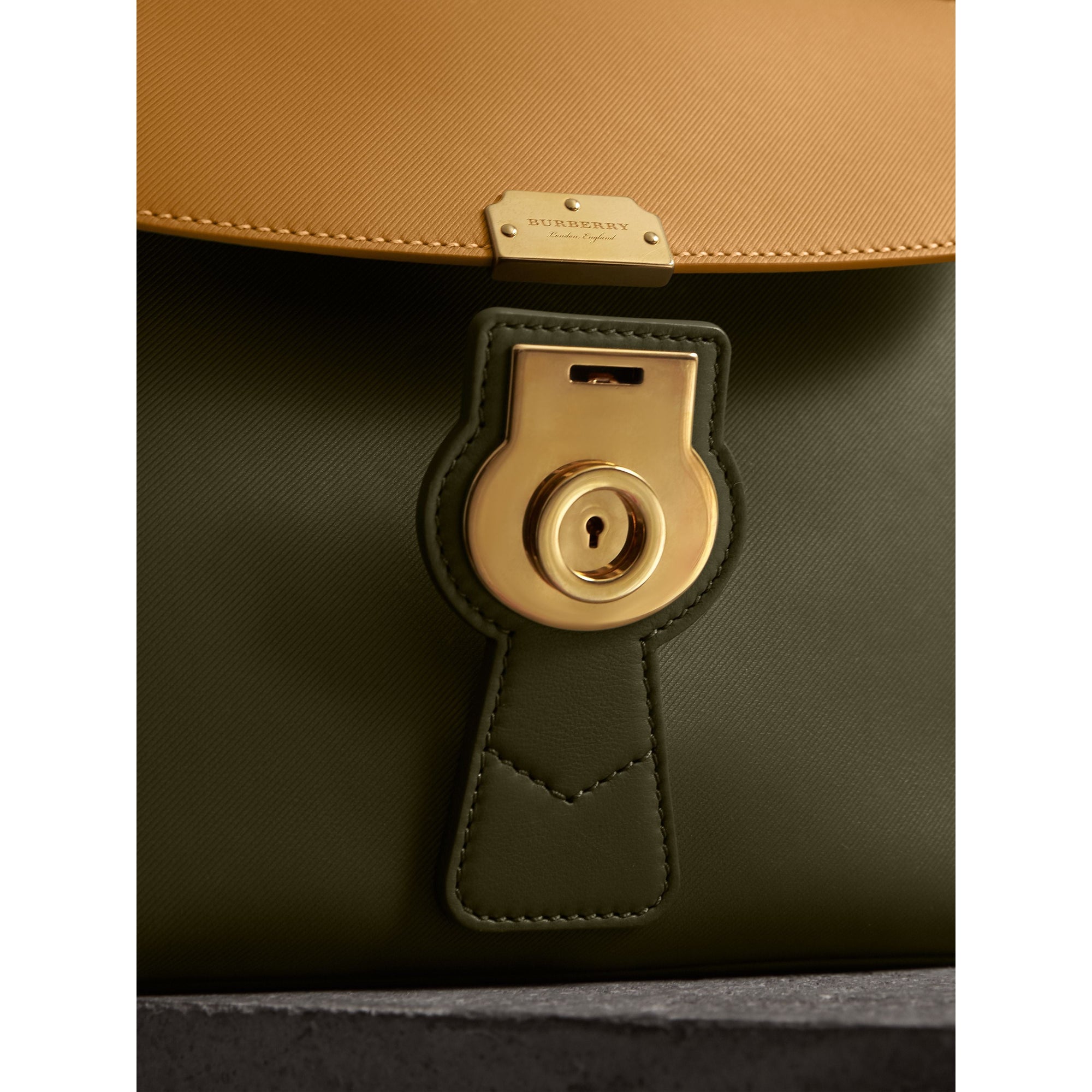 Sac à main DK88 medium en cuir - Moss Green & Ochre Yellow
