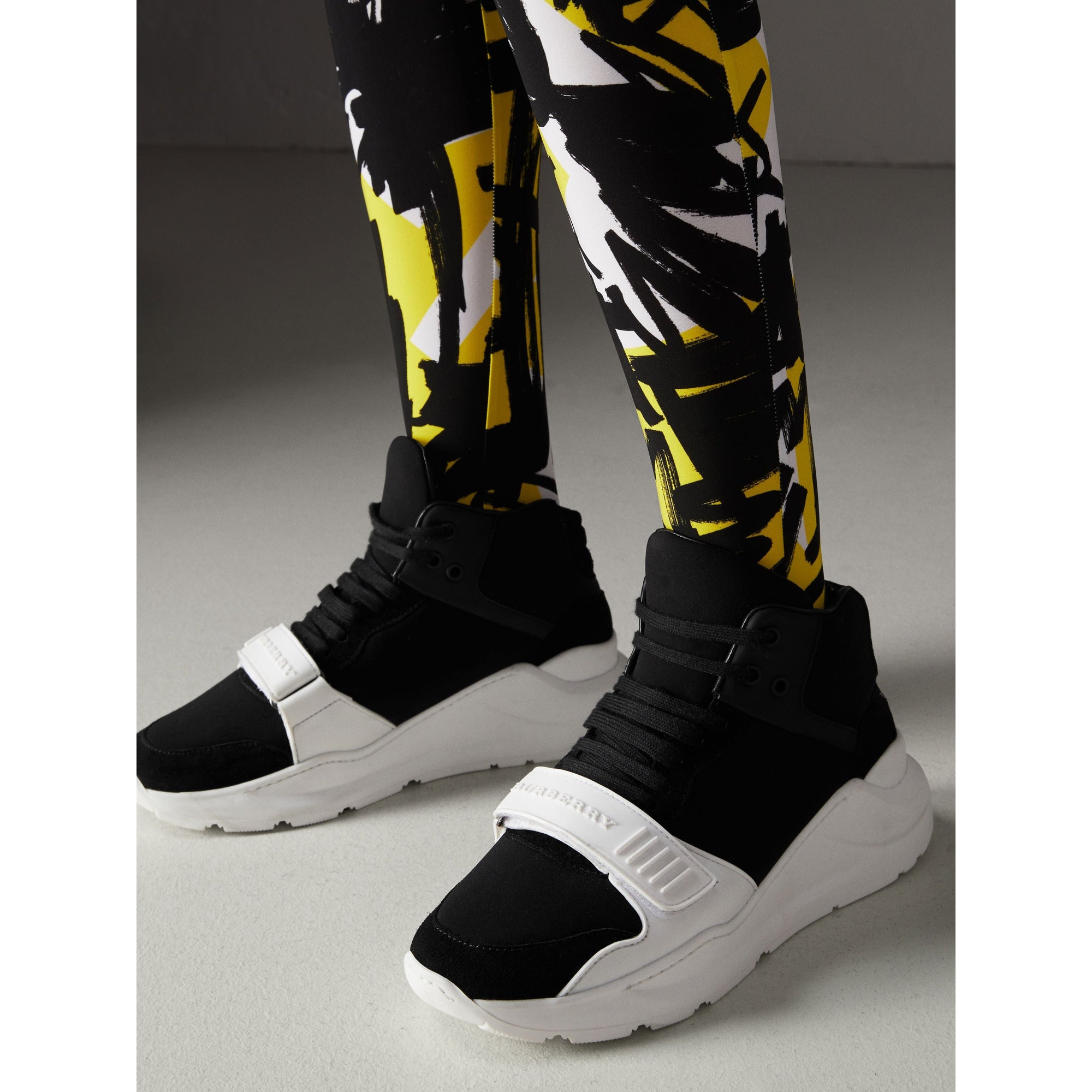 Sneakers montantes en néoprène et cuir velours - Black