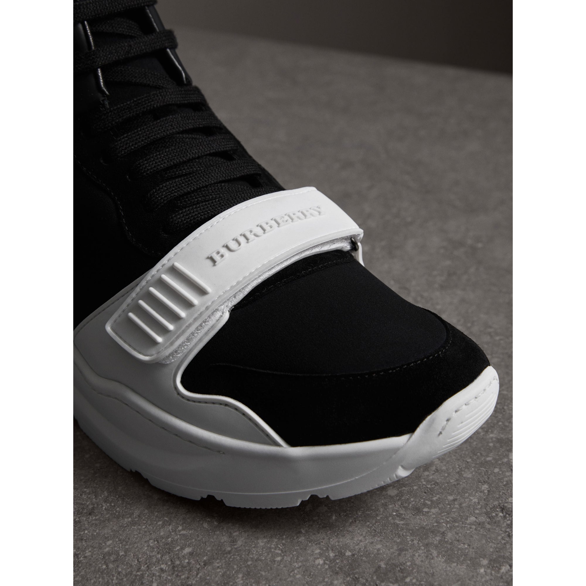 Sneakers montantes en néoprène et cuir velours - Black