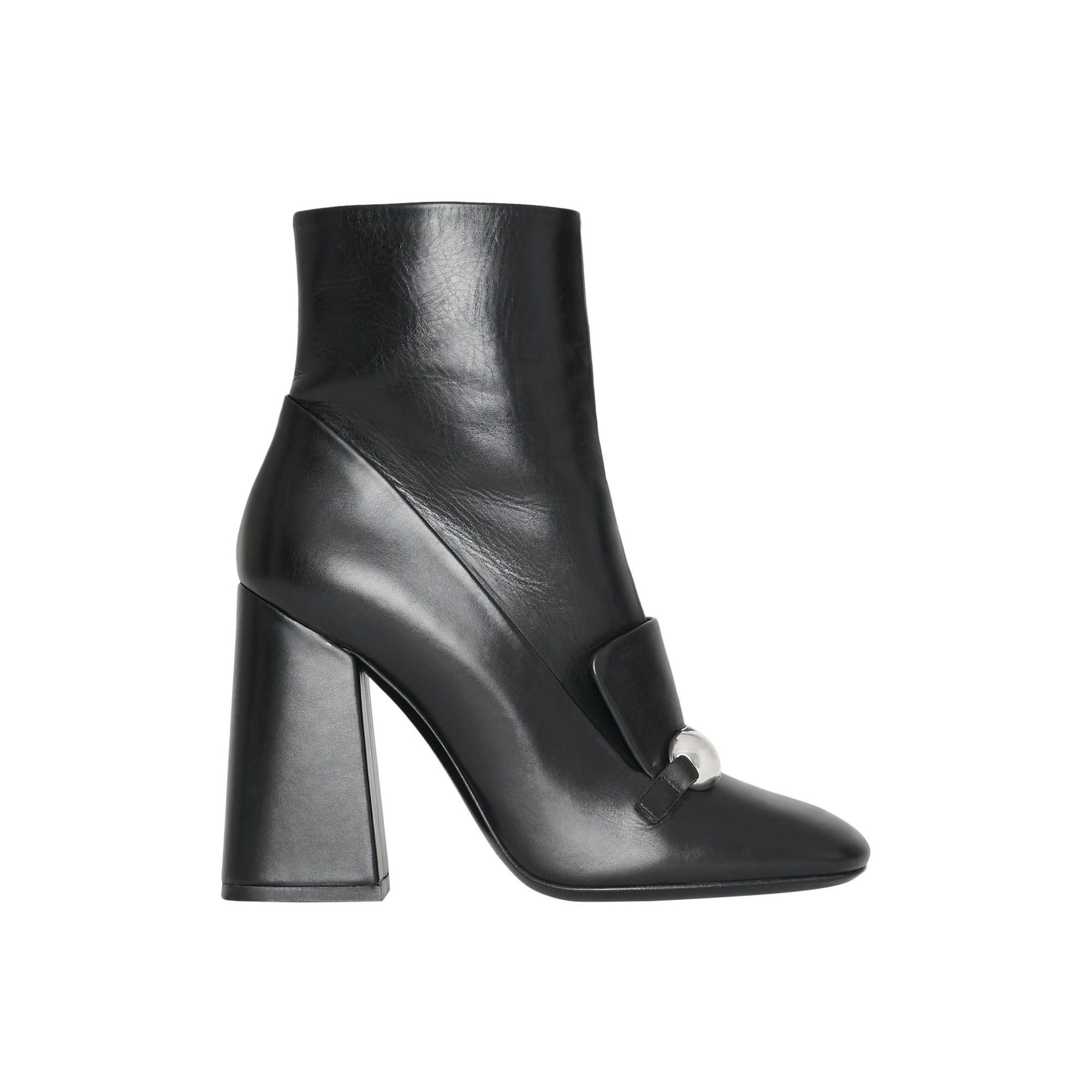 Bottines en cuir avec bride cloutée - Black