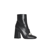 Bottines en cuir avec bride cloutée - Black