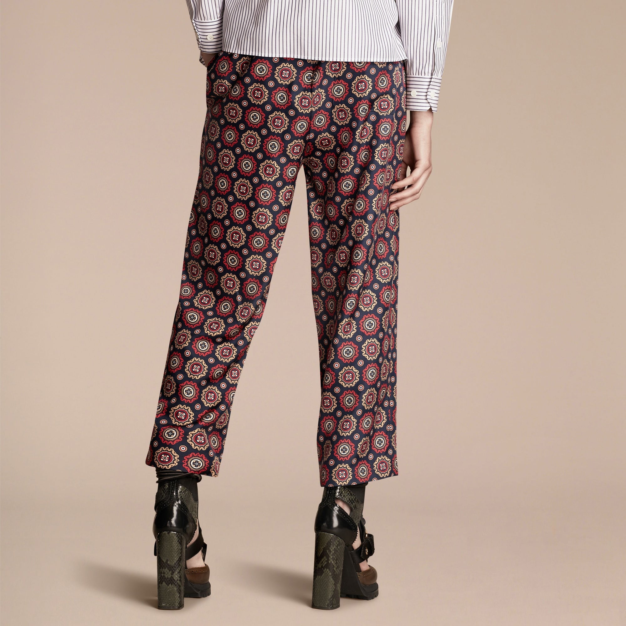 Pantalon 7/8 en sergé de soie avec imprimé pyjama - Navy