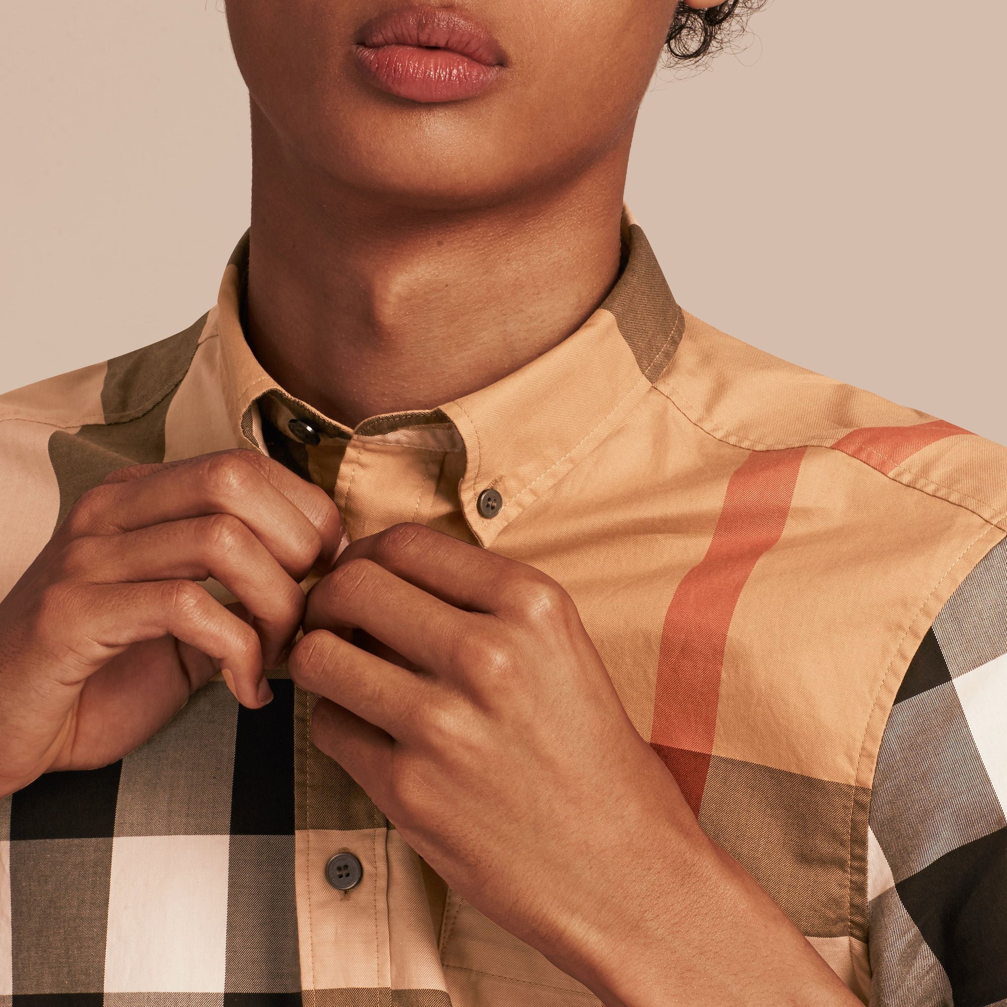 Chemise en coton à manches courtes avec motif check - Camel