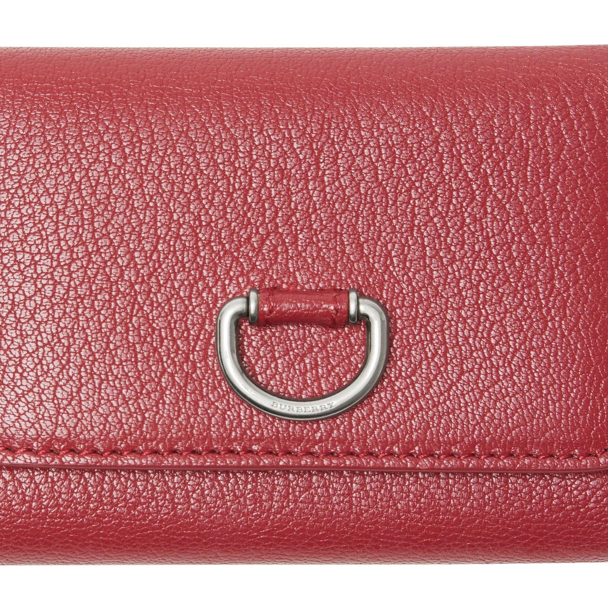 Petit portefeuille en cuir avec boucle en D - Crimson