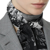 Foulard ultrafin en soie à imprimé Portrait victorien - Grey