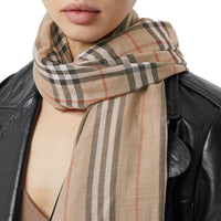 Écharpe en laine et soie avec rayures iconiques et Vintage check - Archive Beige
