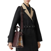 Sac The Banner moyen en cuir avec Vintage check - Mahogany Red