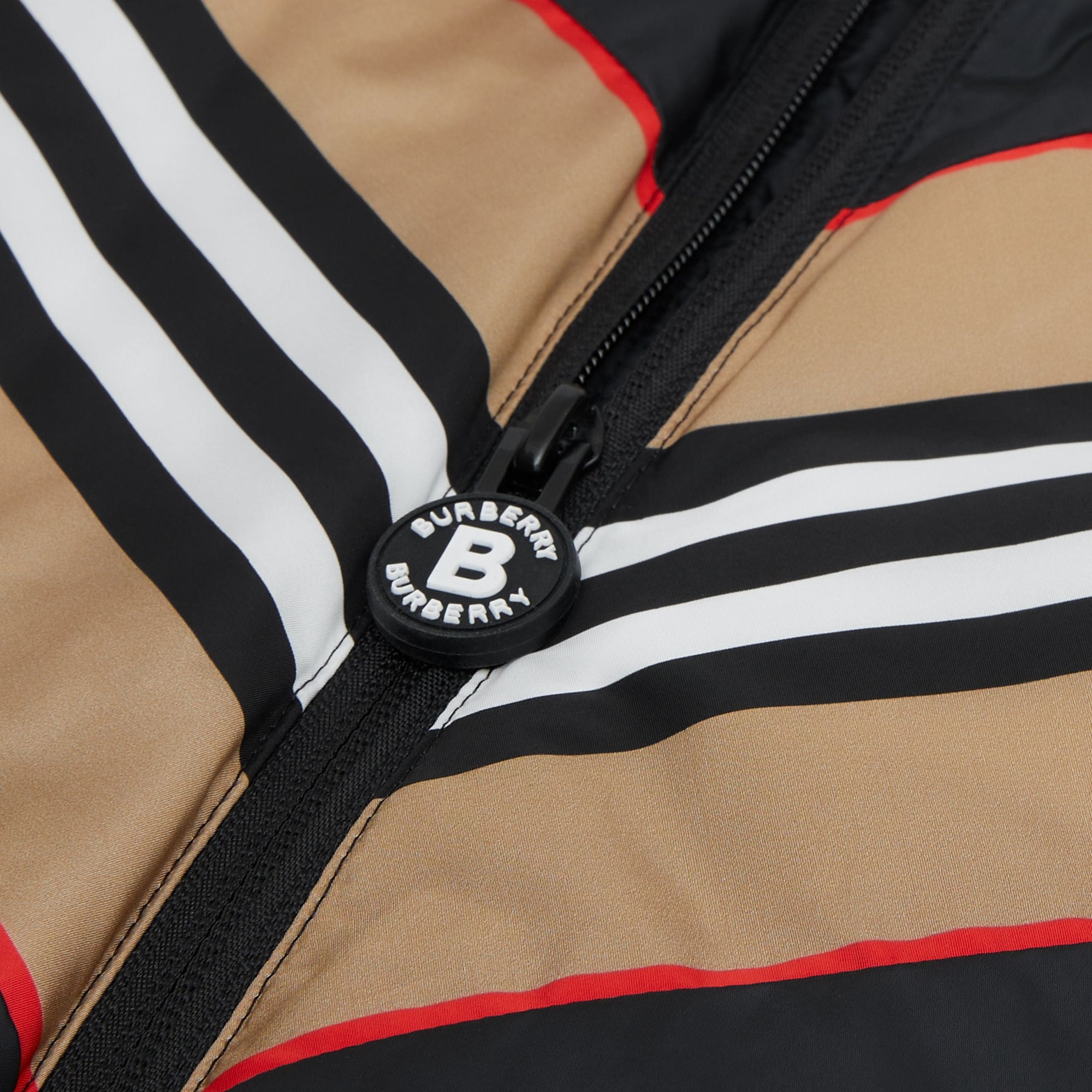 Doudoune avec rayures iconiques et logo appliqué - Black
