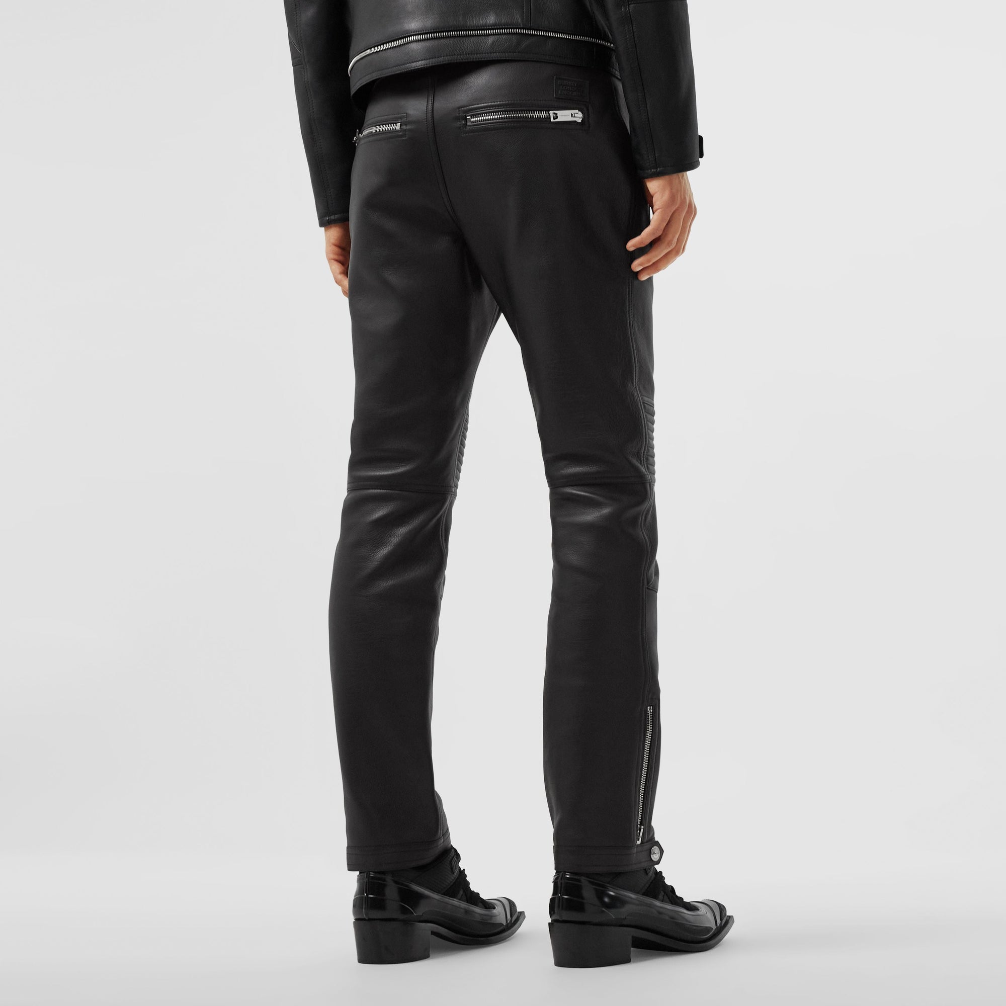 Pantalon en cuir contrecollé façon biker avec logo appliqué - Black